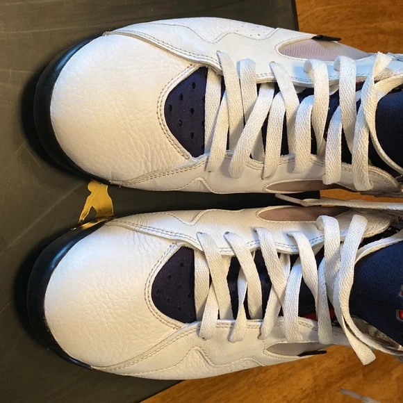 Jordan 7 Athletic Shoes White and Red - Picture 4 of 7